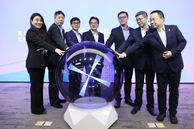 亚洲成在人天堂一区二区